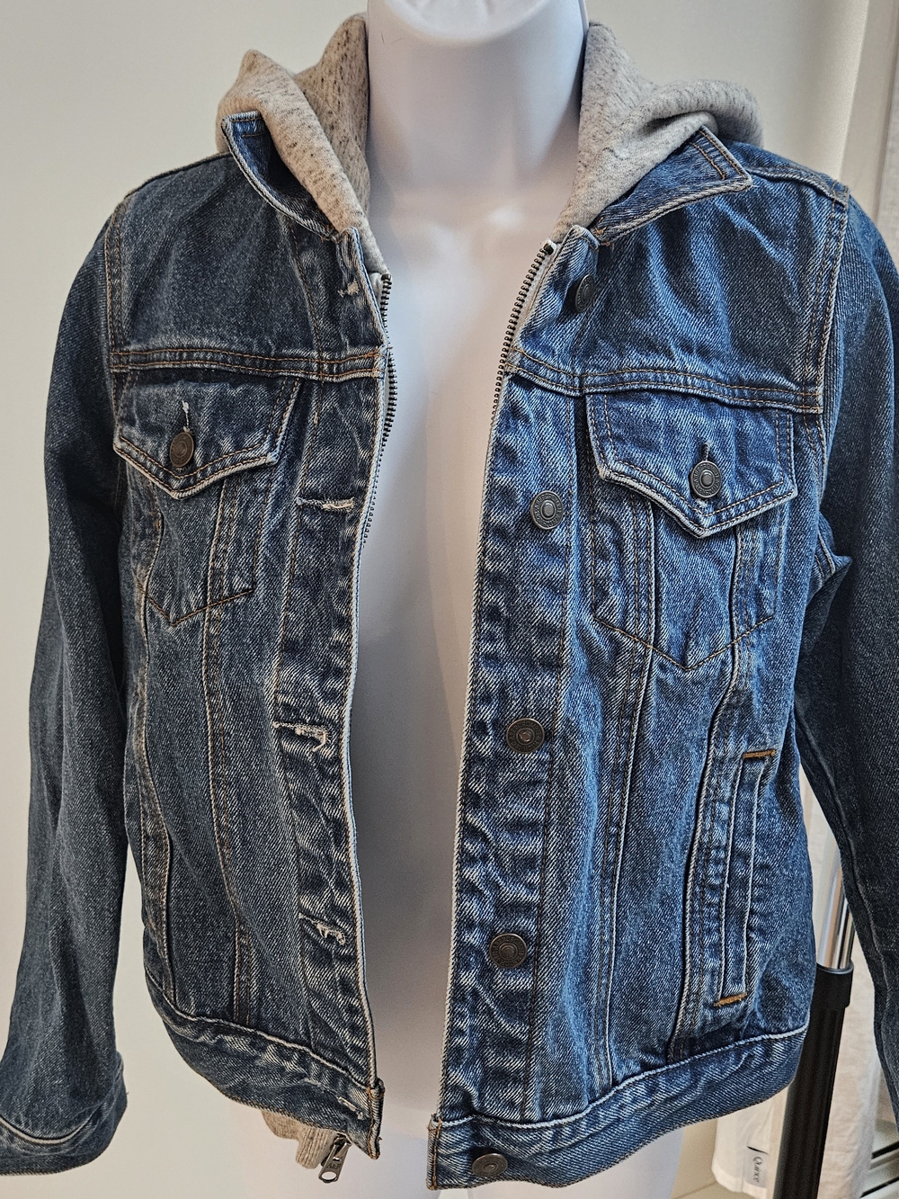 Abercrombie & Fitch Blue Denim Jean Jacket with Gray Hood, Sz Small
